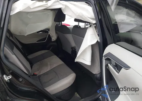 2022 Toyota Rav4 Hybrid Xle z USA, uszkodzony, nr VIN 2T3RWRFV7NW142071